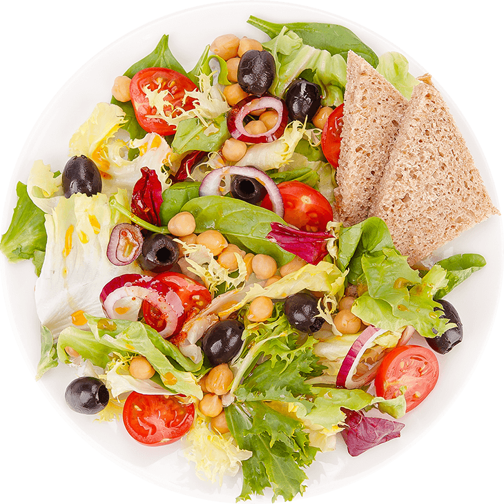 Salat mit Kichererbsen, Oliven und Tomaten