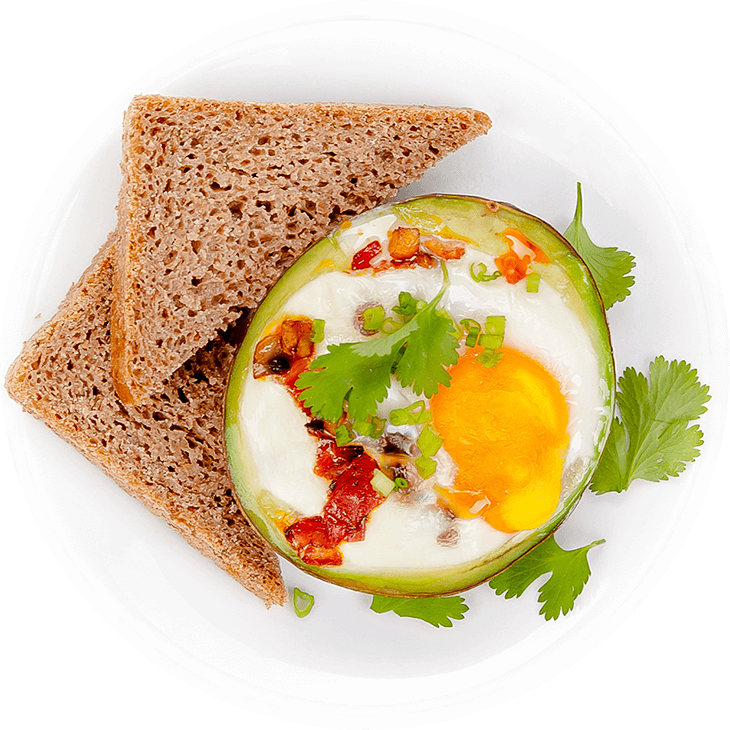 Avocado la cuptor cu ou, chorizo și ciuperci