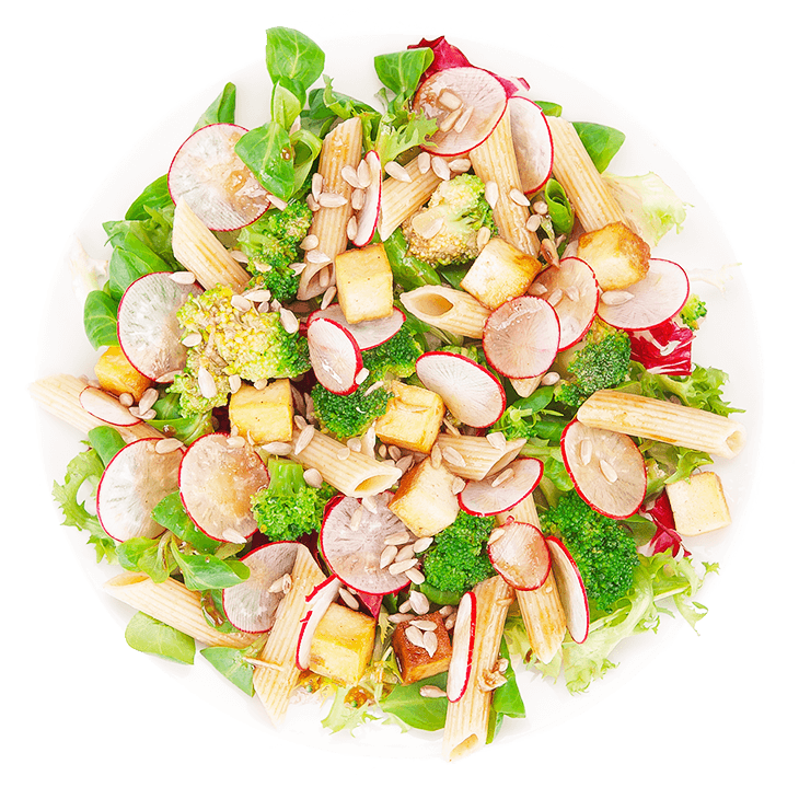 Tofulu, brokolili ve makarnalı salata