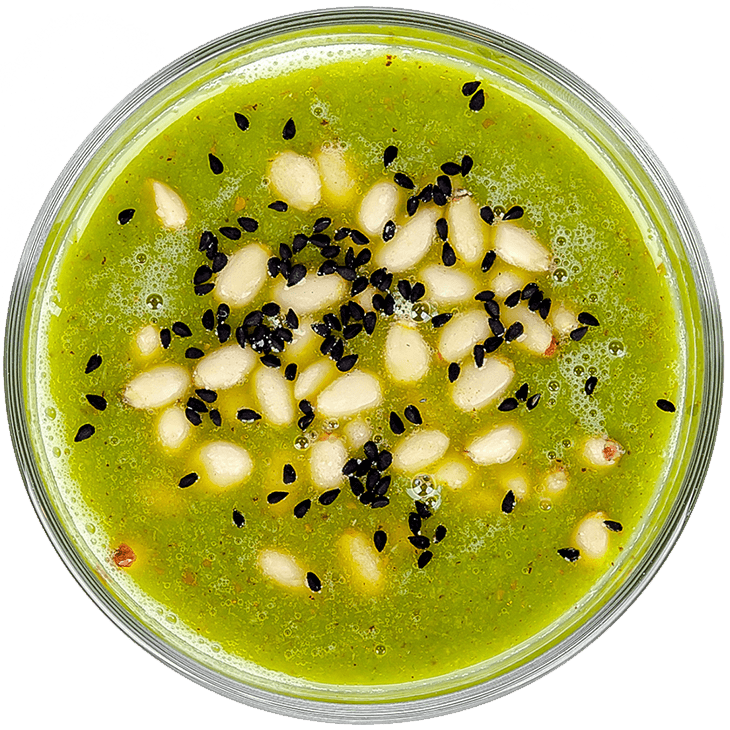 Smoothie with parsley root, spinach, kiwi, orange, apple and dates