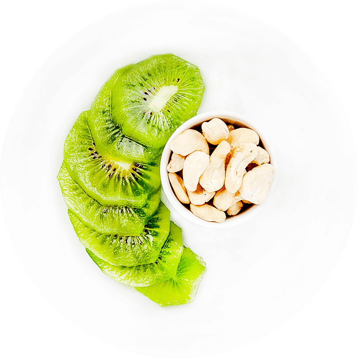 Zwischenmahlzeit - Kiwi + Cashewkerne